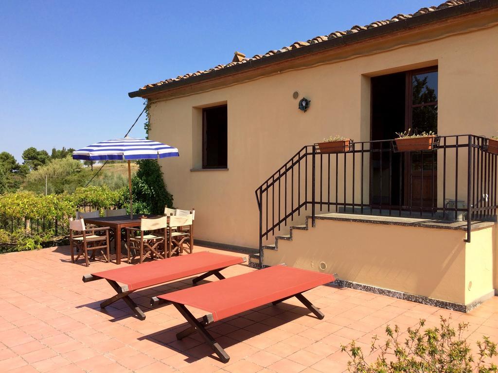 Agriturismo La Palazzina Palaia Buitenkant foto